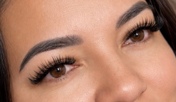 W/YY LASHES