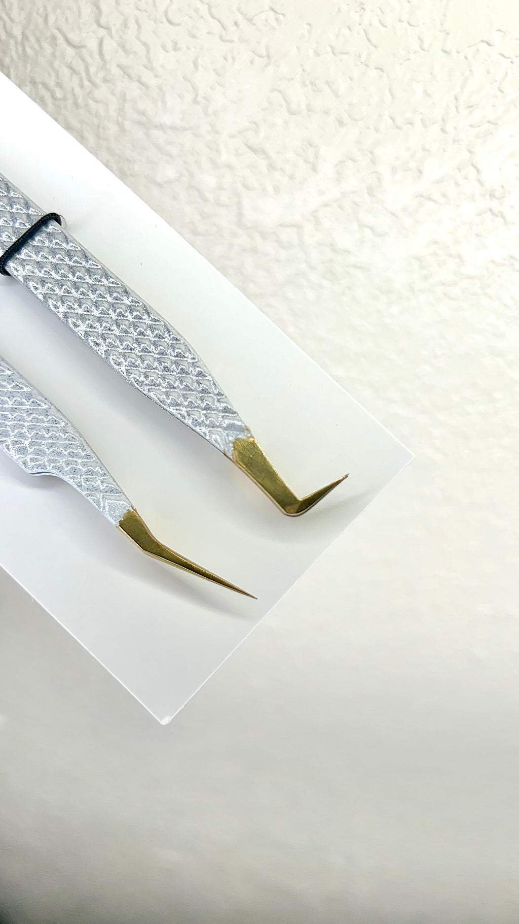Tweezers (Seasonal)