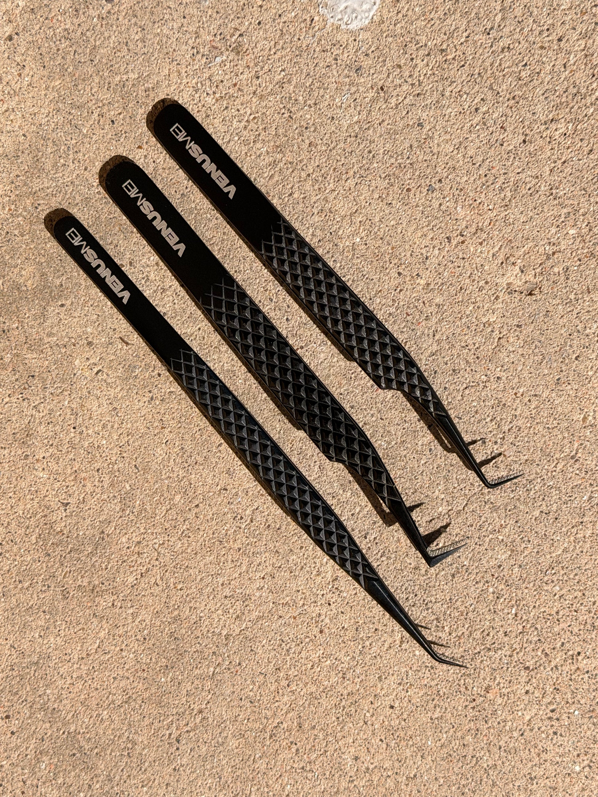 TWEEZERS BLACK FIBER