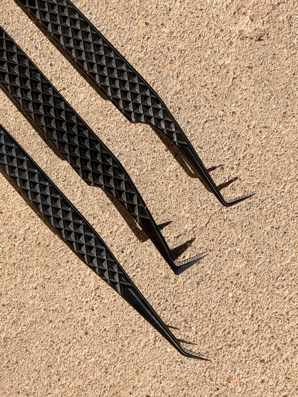 TWEEZERS BLACK FIBER
