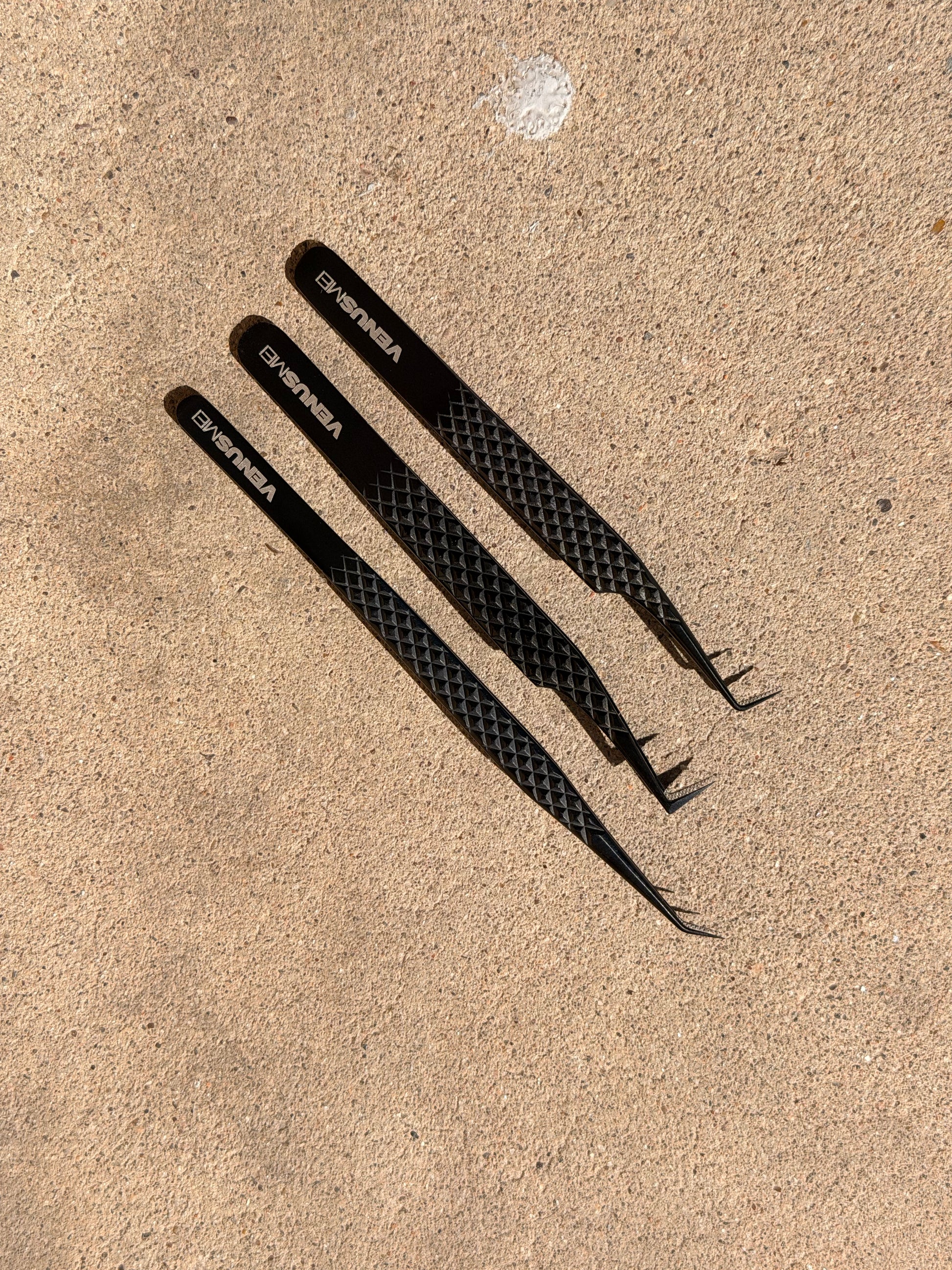 TWEEZERS BLACK FIBER